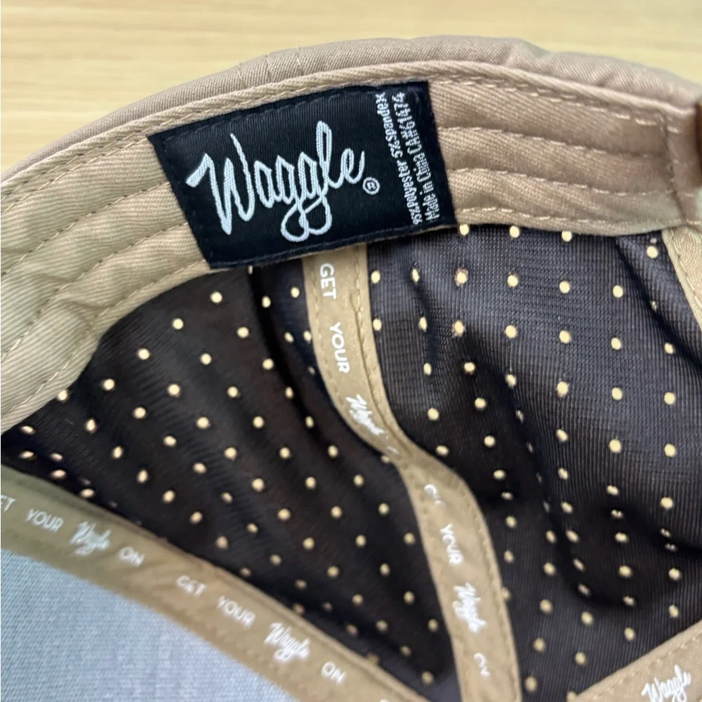 Brown Bear Waggle‎ Snapback Trucker Hat